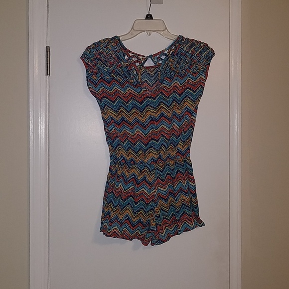 Chevron Romper - Picture 2 of 4